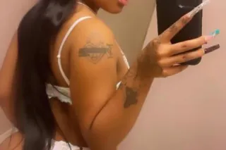 link up anyone lmk New in the area 💋😝 - Image 1